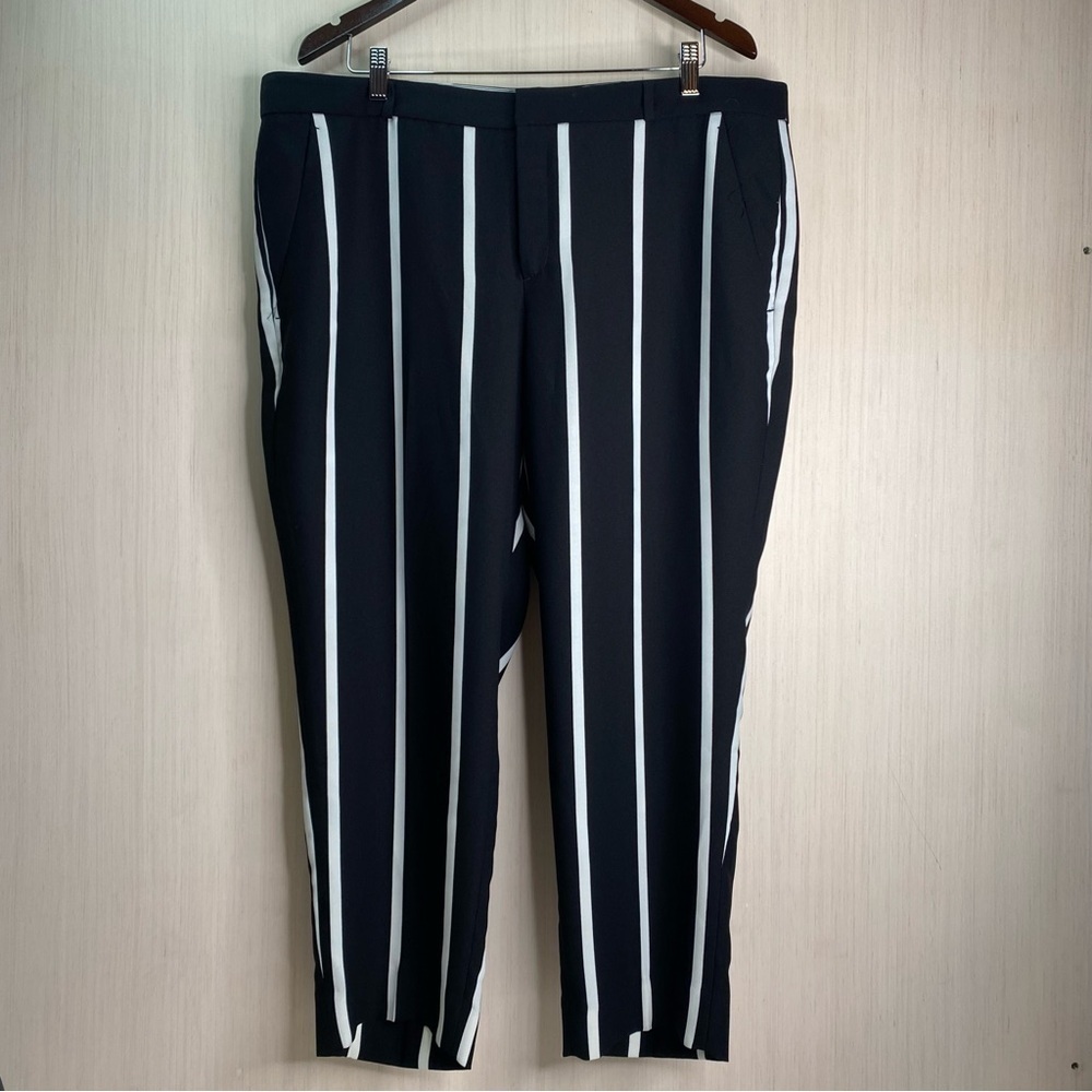 Banana Republic Women’s Avery Black and White Stripe Dress Pants Size 16 Short